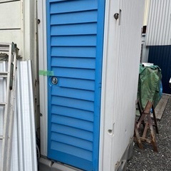 仮設トイレ
