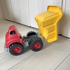 green toys ダンプカーの画像