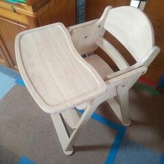 カトージ ベビーチェア 高さ調整の画像