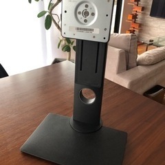 モニタースタンド