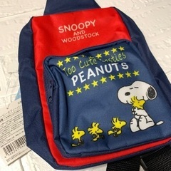 新品⭐️スヌーピー SNOOPY ボディーバッグ カバン ワンショルダーバッグの画像