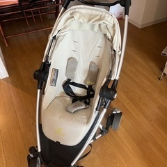 クイニーザップ 4輪ベビーカー