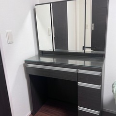 三面鏡ドレッサー