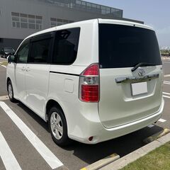 【検R6/10迄】トヨタ・ノア 70系！8人乗り！TV！ナビ！Bカメラ！プッシュスタート！の画像