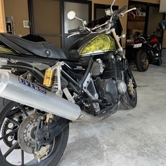 ゼファー1100