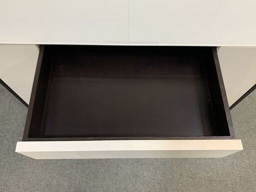 IDC大塚家具 カルラ 高級モダン ドレッサー LEDライト スツール 三面鏡 鏡台 スタイリッシュ 収納 松永公房 中古 店頭引取歓