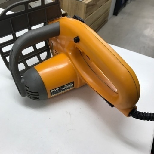 ☆値下げ☆ K2306-017 チェンソー　リョービ　CS-2500 動作確認済　傷、汚れあり