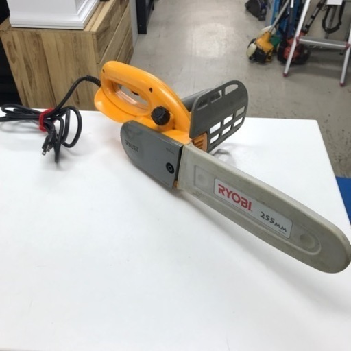☆値下げ☆ K2306-017 チェンソー　リョービ　CS-2500 動作確認済　傷、汚れあり