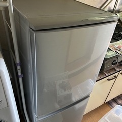 (値下げしました)SHARP　ノンフロン冷凍冷蔵庫　付け替えどっ...