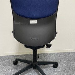 【中古品】オカムラOAチェア肘なし　ブルーの画像