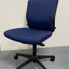 【中古品】オカムラOAチェア肘なし　ブルー