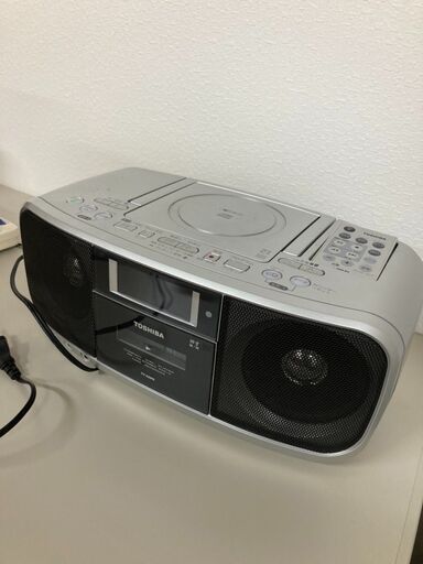 ◆東芝　リモコン付きCDラジカセ　2011年製◆