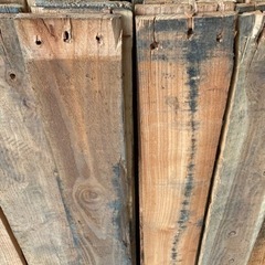 お気軽にどうぞ^ - ^^ - ^壁、植物、お庭、などとりあえずお安くの方いいかもです❄︎^ - ^モク材╰(*´︶`*)╯♡ビンテージモク材(*´∇｀*)60枚くらいありますDIY^ - ^山小屋(*´∇｀*)古民家再生(^-^)の画像