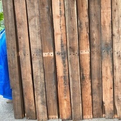 お気軽にどうぞ^ - ^^ - ^壁、植物、お庭、などとりあえずお安くの方いいかもです❄︎^ - ^モク材╰(*´︶`*)╯♡ビンテージモク材(*´∇｀*)60枚くらいありますDIY^ - ^山小屋(*´∇｀*)古民家再生(^-^)の画像