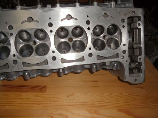 ヤングクラシツク―ベンツ190E-16Vシリンダーヘツト販売