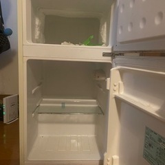 レトロ冷蔵庫の画像