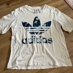adidasTシャツ