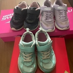 瞬足2足&スケッチャーズ19cm