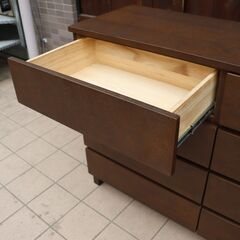 人気の無印良品(MUJI)のタモ材を使用した木製ダブルチェスト 4段ワイド