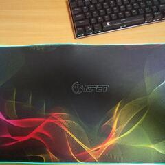 E元素ゲーミングメカニカルキーボード(赤軸)NPETゲーミングマウスパッドの画像