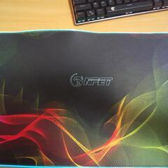 E元素ゲーミングメカニカルキーボード(赤軸)NPETゲーミングマウスパッドの画像