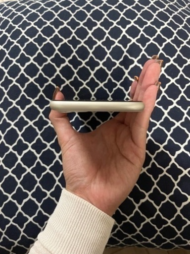 【キャンセルになりましたのでご連絡ください】iPhone11 64GB ホワイト MHDC3J/A SIMフリー