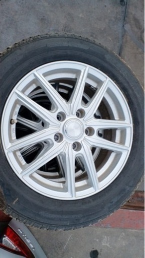 タイヤ　たくさん売ります。