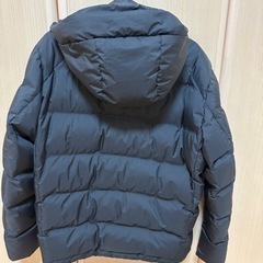 ユニクロ　シームレスダウン　メンズブラックMサイズの画像