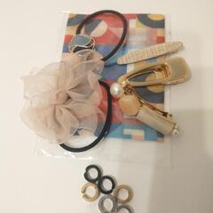ヘアのアクセサリーなどの画像