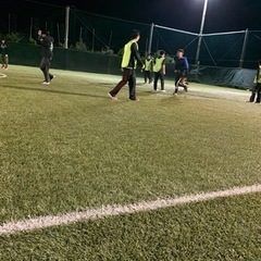 フットサルやります