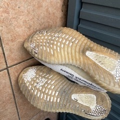 アディダス　イージーブーストの画像