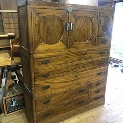 昭和レトロ家具　三段の和箪笥