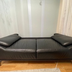 ゆったり2人掛け本革(レザー)ソファー