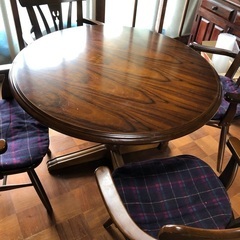 値下げしました！カリモク家具　テーブル・イスセットの画像