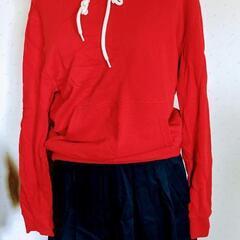 【美品】真っ赤なパーカーMサイズ【6/15迄】