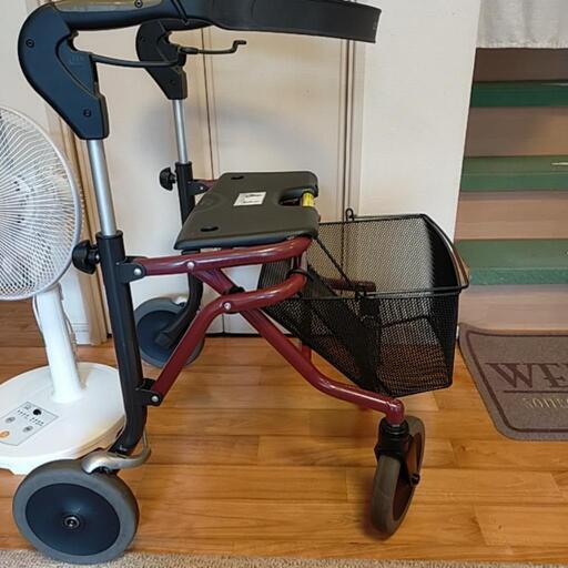 歩行器　介護用品