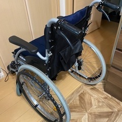 【取引終了】商品名：【ケアテックジャパン】自走介助兼用アルミ製車椅子 折りたたみ可の画像