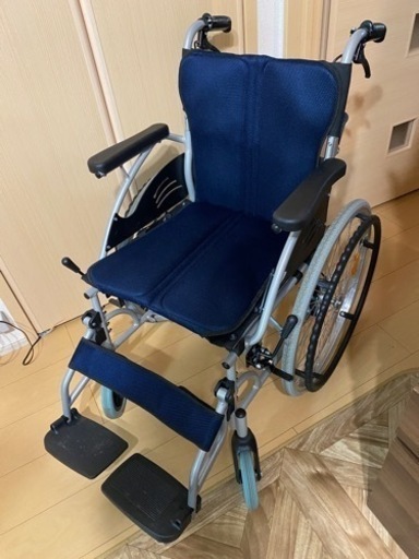 【取引終了】商品名：【ケアテックジャパン】自走介助兼用アルミ製車椅子 折りたたみ可