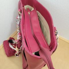新品未使用　スカーフ・ポーチ付きハンドバッグの画像