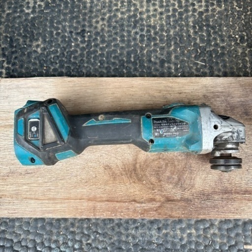 マキタ　125mm バッテリー式グラインダー　予定者アリ