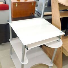 札幌市 清田区/ニトリ ガラス PCラック パソコンデスク プリ...