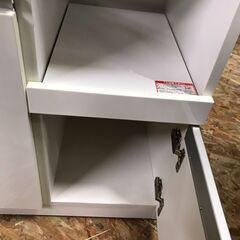キッチンボード　食器棚　三枚扉　ホワイト　ニトリ　クリーニング済　貝塚市　二色浜