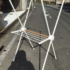中古　木目調　クロス洗濯干し　ハンガーラック　X型