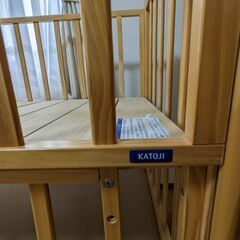 【受渡し交渉中】KATOJI　カトージベビーベッド（ナチュラル）の画像