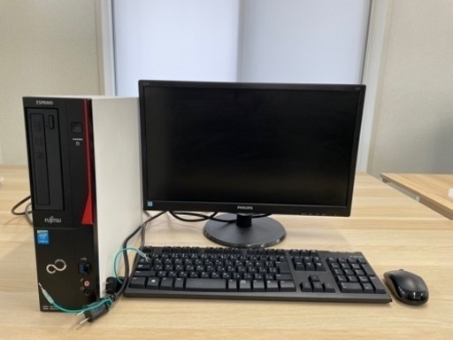 パソコン　デスクトップPC キーボードマウスセット　FUJITSU PHILIPS