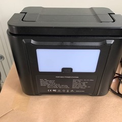 ポータブル電源　充電回数50回位  あまり使わないので出品します。  軽くて場所も取らずに持ち運びも楽です。  使い勝手はいいです。  詳しくは、3枚目写真を見てご判断下さい。  の画像