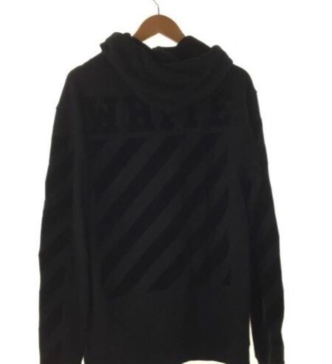 オフホワイト　パーカー