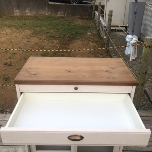 【トレファク摂津店 店頭限定】 UNICOの三枚扉レンジボード入荷致しました！ トレファク摂津店 店頭限定】 UNICOの三枚扉レンジボード入荷致しました！