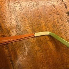 イタリア製メガネの画像