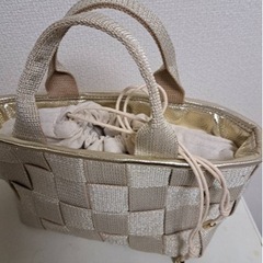 ゴールドバッグの画像